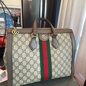 Gucci Brown Leather Zip Pouch